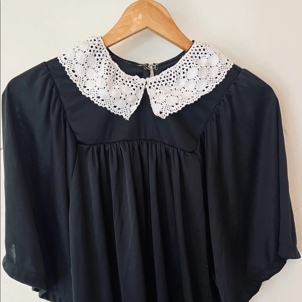 Classic Black Dress Costume with White Lace Collar - Kids Halloween